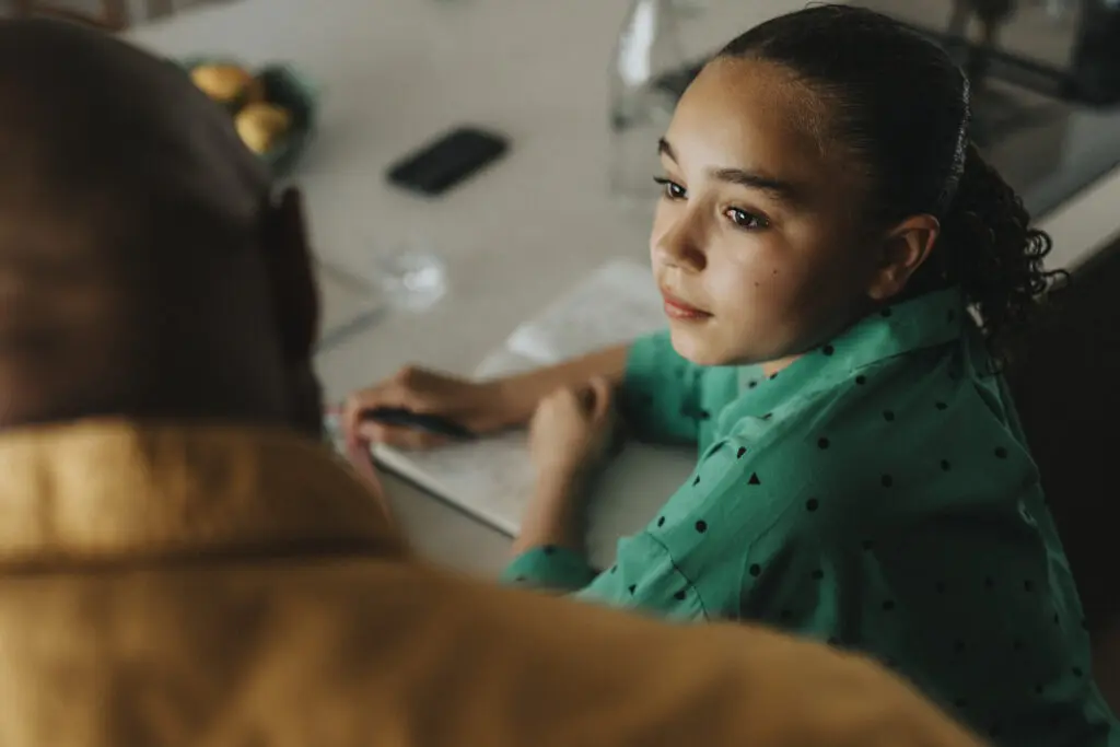 How can parents support their child in an outpatient program?